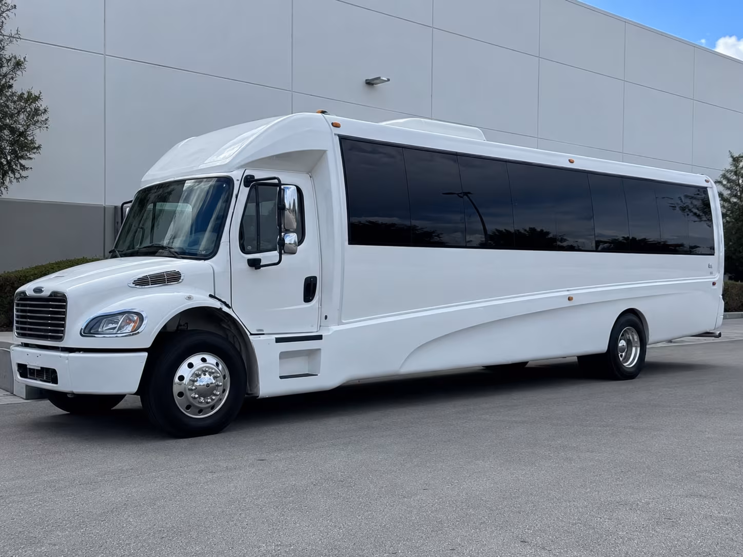 Rent a Bus to Yellowstone Cellars & Winery Tour by Bus